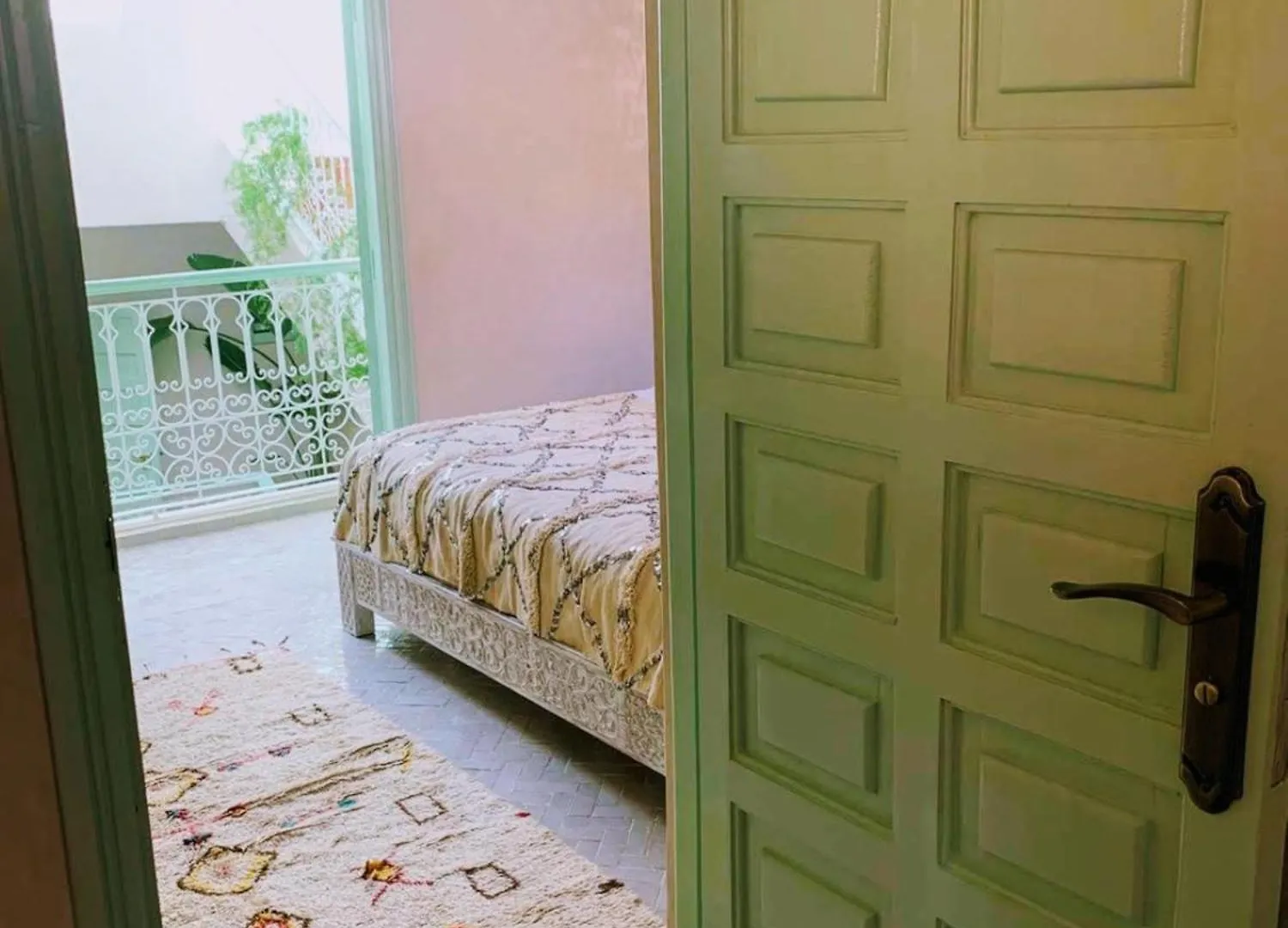 Riad With 3 Swimming Pools 3*, Marakeş
