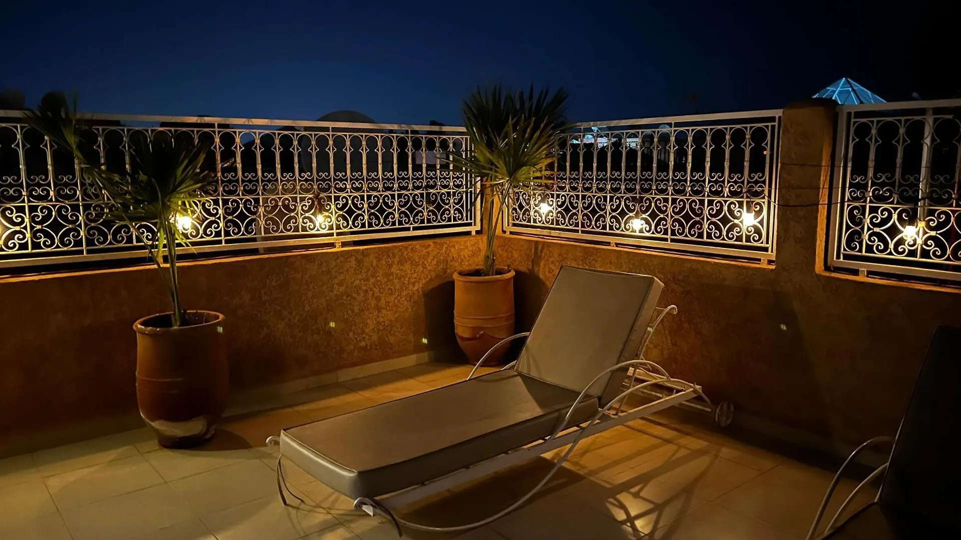 Riad With 3 Swimming Pools